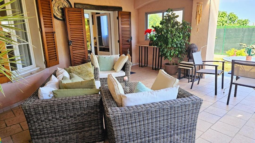 Elegant-cosy 2p55m2 Dans Bas De Provencale ! Apartment *
