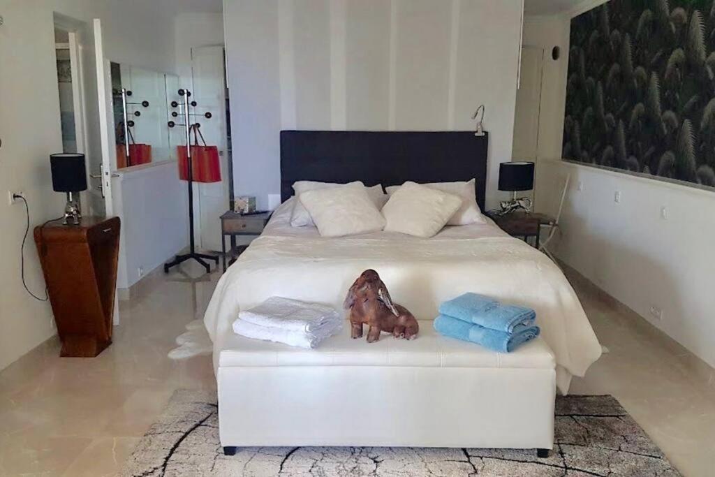 Elegant-cosy 2p55m2 Dans Bas De Provencale ! *