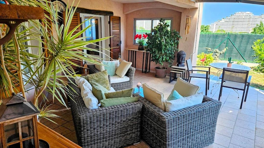 Elegant-cosy 2p55m2 Dans Bas De Provencale !