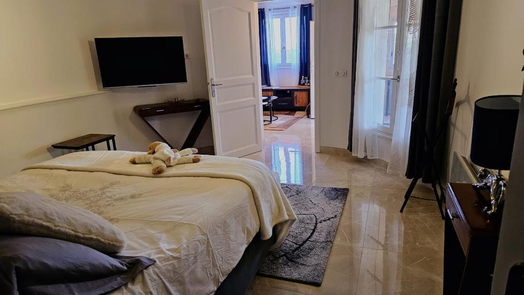 Appartement Elegant-cosy 2p55m2 Dans Bas De Provencale !